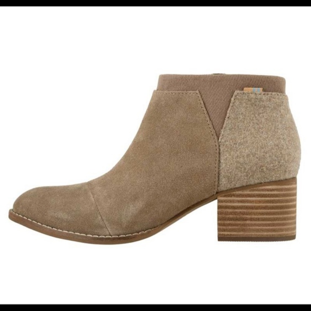 TOMS Loren Taupe Gray booties size 10